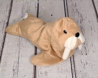 Bruine en witte walrus zitzak pluche knuffel 6" 1996 Vintage Imperial Toy Co.