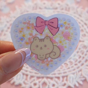 Adesivo de esquilo fofo com moldura de pérola em formato de coração, adesivo de vinil de esquilo, decalque de laptop kawaii, adesivos de coração de esquilo, adesivo com flores