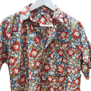 Men&#39;s short-sleeved summer shirt, lightweight cotton, hand-printed, red, blue, beige floral pattern