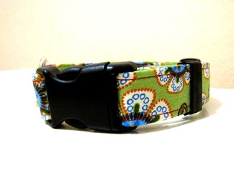 SALE - Vintage Inspired Crazy Daisy Flower Power Dog Collar - Size S/M