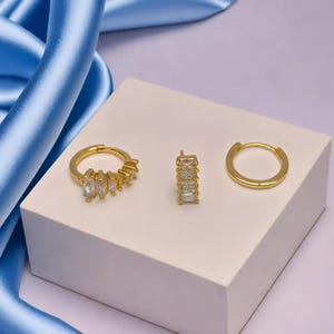 Minimalist Earrings 3pcs Set, Gold Plated Huggie Hoops Stud Earrings, Everyday Womens Jewellery, Womens Accesory.