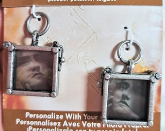 C-148; Two Charm Double Sided Frames to Personalize with Your Pictures. Attach with Jump Rings.