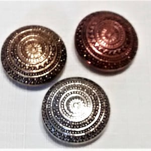 M-125: Three Metal Button Covers in Silver, Bronze, and Gold