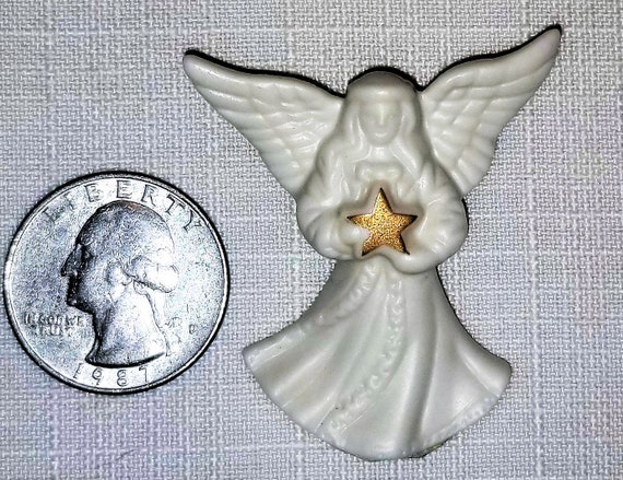 CH-128: Lenox Fine China Angel Pin- She is Holdin… - image 3