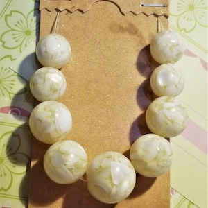 BF-303; Beads Made From Shells That Pick up The Shine Like Mother of Pearl Gorgeous Cream Colors