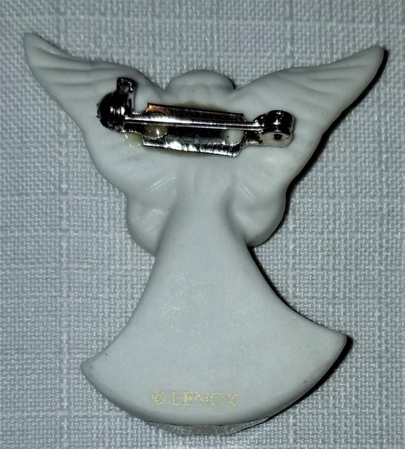 CH-128: Lenox Fine China Angel Pin- She is Holdin… - image 4