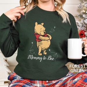 Mommy To Bee Sweatshirt, Pregnancy Reveal Sweatshirt, Winnie The Pooh Crewneck, Mother&#39;s Day Hoodie, Baby Shower Sweatshirt 232816