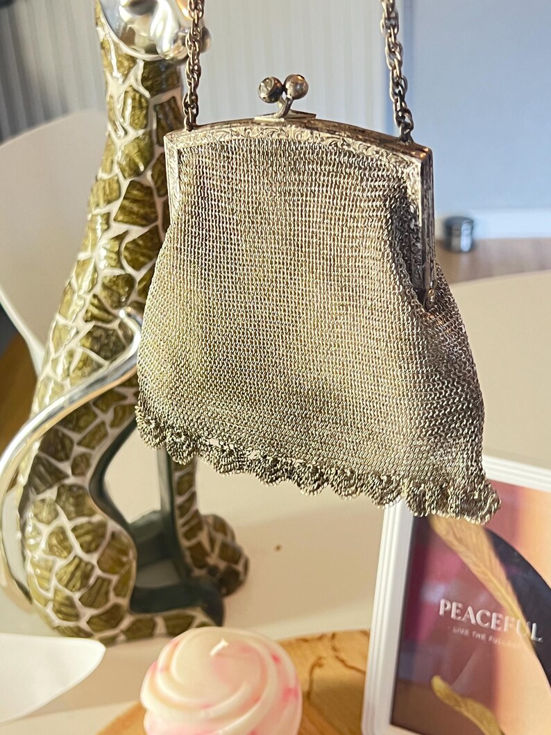 30’s Gold Metallic Mesh Coin Purse