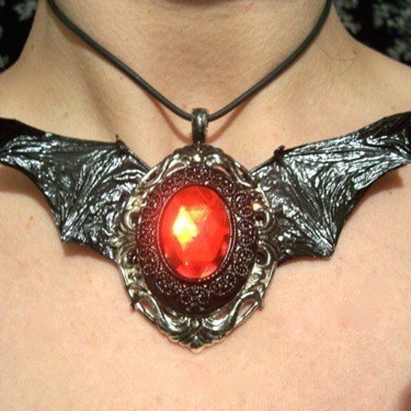 Vampire bat necklace / real taxidermy batwings /  gothic victorian choker