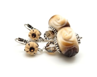 Voluptuous earrings from engraved resin beads and polymer clay