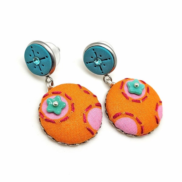 Tangerine round pierced earrings, jewel from embroidered filigrees and polymer clay