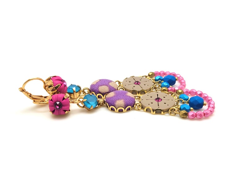 Longues boucles d'oreilles bohème rose et bleues en pâte polymère, pierres de cristal, tissu et perles de Bohême image 3