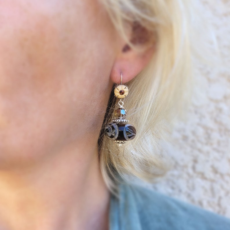 Boucles d'oreilles voluptueuses turquoise et noires, boucles d'oreilles en perles gravées et argile polymère image 7
