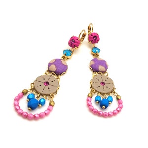 Longues boucles d'oreilles bohème rose et bleues en pâte polymère, pierres de cristal, tissu et perles de Bohême image 2