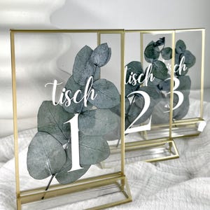 Numeri da tavolo per matrimonio con eucalipto, numeri da tavolo con fiori, numeri da tavolo in oro, numeri da tavolo in acrilico, numeri da tavolo con rami verdi,