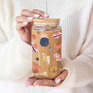Ocean Love Sipper Glass Seashell Glass Cup Starfish Seashell Jellyfish Coral Glass Tumbler with Lid and Straw 16oz glass cup