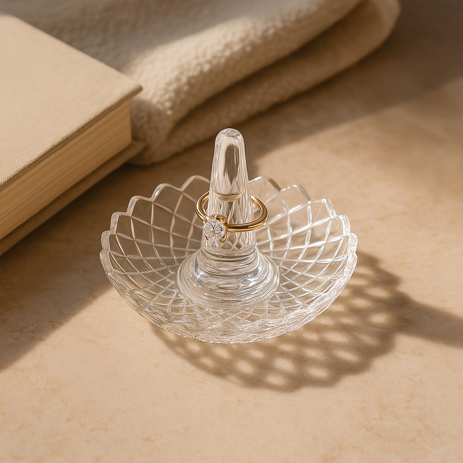 Crystal Ring Holder Dish – Glass Diamond Pattern Jewelry Organizer