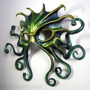 Large Cthulhu leather mask, hand-painted in midnight blue, green, and gold, Halloween image 2