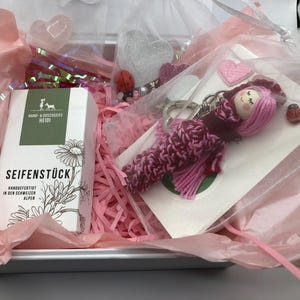Geschenkbox Herz-Edition mit Glückswürmchen & Seife, handgemacht, Rosenquarzherz, Karten, Aufmunterung, Geschenk, Aufmerksamkeit, Abschied