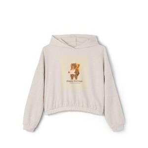¡Te espera una aventura de Happy Journey! Sudadera con capucha con un oso que sostiene un mapa, bonito color marrón claro.