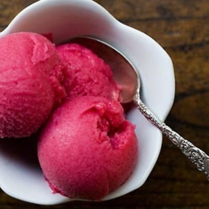 Rotwein & gemischte Beeren-Sorbet-Rezept Digitales PDF-Download Vino Eis-Rezept Sweet Afters Dessert mit roten Themen Einfache vollständige Anleitung