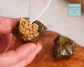 Ricetta facile per i Dolmades in formato PDF da scaricare: antipasto greco vegano con foglie di vite ripiene di riso, adatto al congelatore