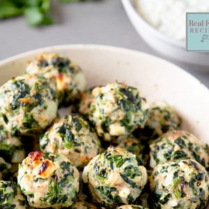 Receita de almôndegas de frango com queijo e espinafre Keto PDF Download digital Frango carnívoro Couve Verdes Faça um jantar de carne saboroso e fácil