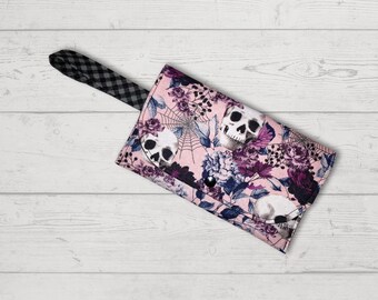 Wristlet Wallet, Fabric, Pink Skulls, Button Closure
