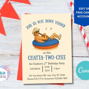 Puede incluir: Una invitación personalizada con el texto "Join Us Way Down Yonder" y "Chatta-Two-Chee" para una fiesta de cumpleaños. La ilustración muestra a un hombre tocando la guitarra mientras flota en una cámara de aire. Incluye detalles del evento y el logo de Canva.