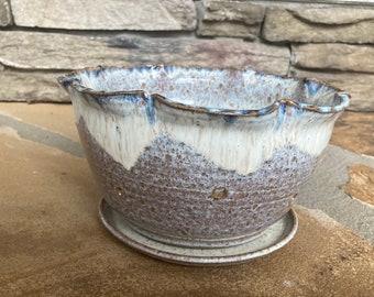 Beeren Schale in Creme und Blau - Keramik Sieb - Steinzeug