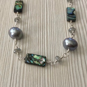 Gray Pearl, Labradorite and Abalone Bracelet, Dove Gray, Rainbow Abalone, Pastel Jewelry, Gray and Silver, Free Shippping image 5