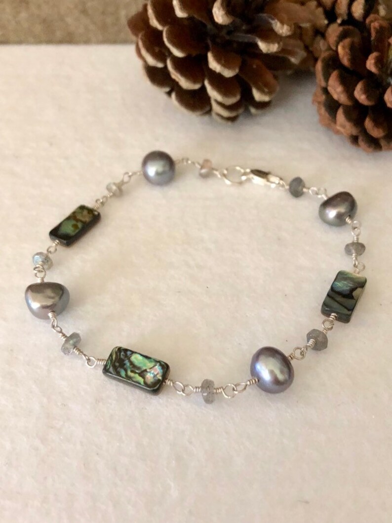 Gray Pearl, Labradorite and Abalone Bracelet, Dove Gray, Rainbow Abalone, Pastel Jewelry, Gray and Silver, Free Shippping image 6