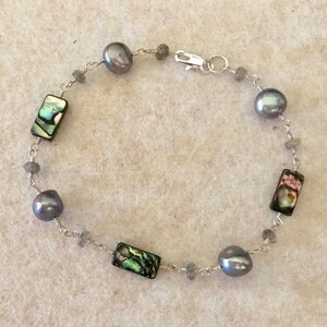 Gray Pearl, Labradorite and Abalone Bracelet, Dove Gray, Rainbow Abalone, Pastel Jewelry, Gray and Silver, Free Shippping image 8