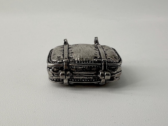 Beautiful handmade solid silver suitcase pill/rin… - image 5