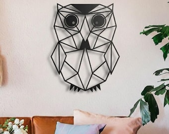 Metalowa dekoracja ścienna z geometryczną sową: wystrój domu inspirowany naturą