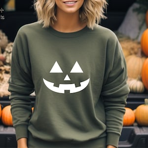 Halloween Pumpkin UNISEX Sweatshirts, Pumpkin Face Sweatshirt, Jack O&#39; Lantern Sweatshirt, Halloween sweatshirt, Pumpkin Face Halloween.