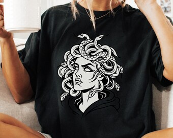 Medusa Snake Face Shirt, Aesthetic Greek Mythology Sweatshirt, Goddess Medusa Hoodie, Witchy Woman Shirt, Snakes Head Tee, Horror Gift, S517