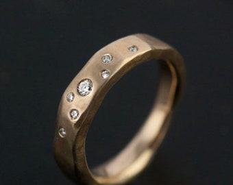 Anello Celeste Organico con Diamanti Bianchi Incastonati a Filo