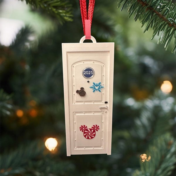 Adorno para puerta de crucero Disney (año personalizado) / Recuerdo de camarote DCL / Extensor de pescado / Decoración navideña personalizada para cruceros