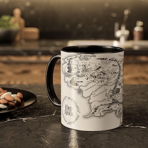 Herr der Ringe Karte Becher Geschenk für LOTR Fans - Mittelerde Kaffeetasse mit Elbischer Schrift, Tolkien Fantasy Geschenk, LOTR Mittelerde Karte Geschenk