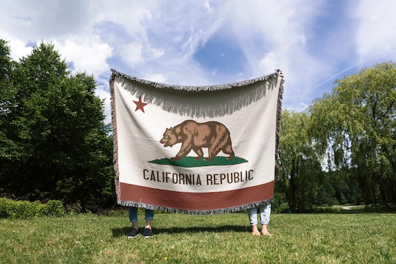California Republic Flag Woven Blanket, Bear Flag Throw Blanket, California Wall Tapestry Decor, West Coast Gift, Rustic State Flag Blanket