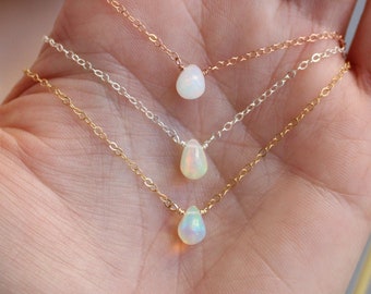 Collier d'opale délicat, petit collier d'opale, pierre de naissance d'octobre, cadeau de bijoux délicats pour elle, colliers de superposition de pierres précieuses minimales pour elle