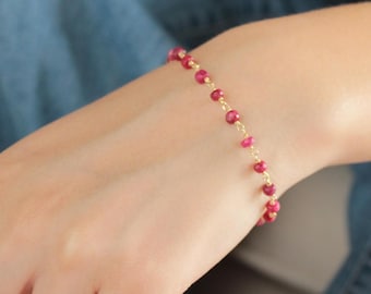 Pulsera de rubíes con cuentas, rubíes naturales, piedra de nacimiento de julio, regalo de joyería bohemia para Cáncer, regalo de joyería del signo Cáncer para ella, gargantilla de rubíes
