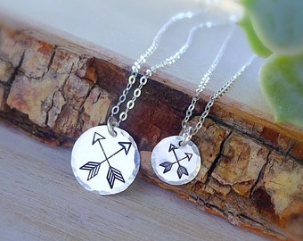 Mother daughter necklace set, matching necklaces, sister necklaces, big & little necklace set, arrow necklace, meaningful jewelry to share,