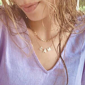 Collar con letras colgantes, collares con letras de perlas para mujer, collar con nombre o inicial personalizado, regalo de graduación para ella, collar para madres