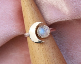 Sterling silver crescent moon moonstone ring, gemini gift, june birthstone jewelry gift for her, celestial jewelry, rings for women