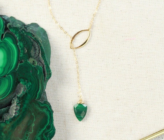 Malachite Necklace, Malachite Stone, Heart Chakra, Positive Energy Stone, Y  Style Necklace, 14k Gold Filled, Emerald Green Gem Necklace - Etsy