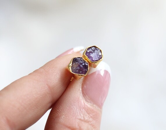 Tiny amethyst stud earrings deals