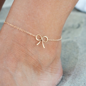 Delicate gold anklet, dainty ankle bracelet, Beach wedding gift for bridesmaids, bridesmaid gift, tie the knot gift for her, dainty bow