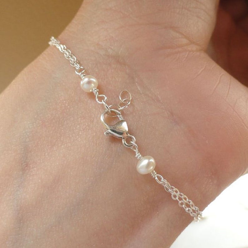grandma gift idea Mothers bracelet with initials custom letter charms mothers day gift monogram bracelet Personalized Infinity Bracelet